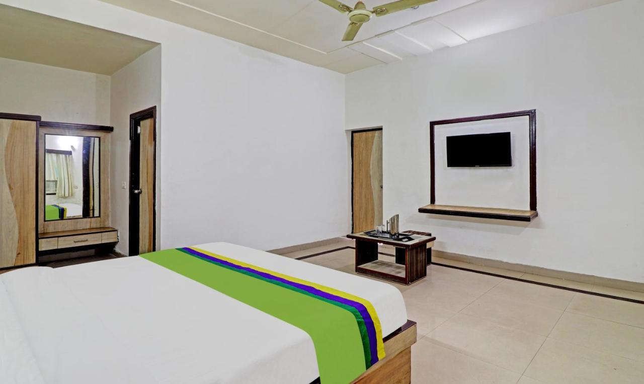 Hotel G B Palace Agra  Exterior photo