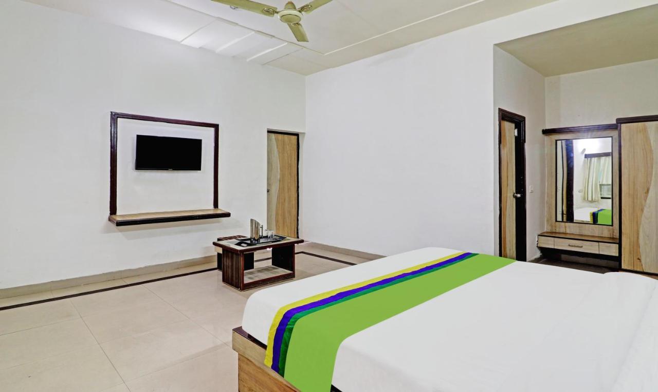 Hotel G B Palace Agra  Exterior photo